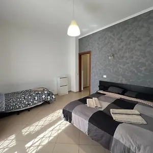 5 Min From Bus Stop-free Parking Roma